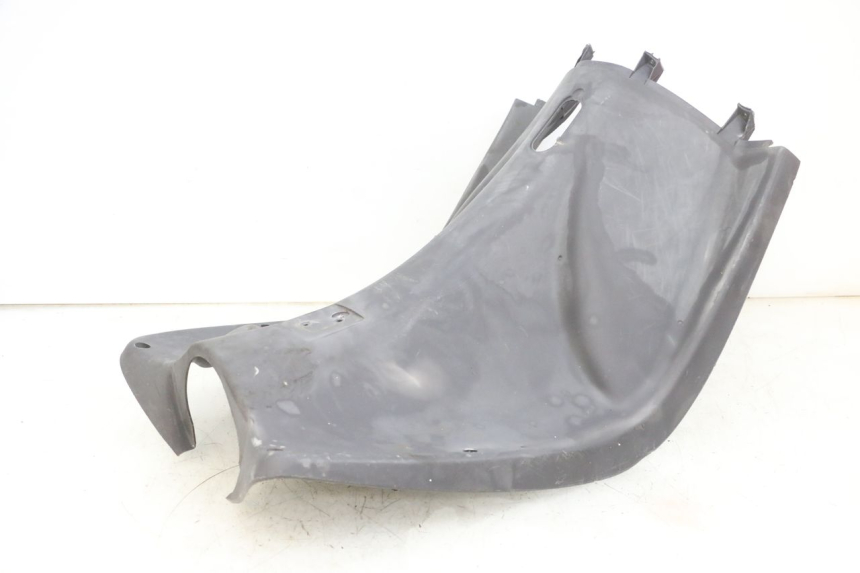 photo de INNER LEGSHIELD PEUGEOT VIVACITY 100 (1999 - 2008) - Additional view of the item