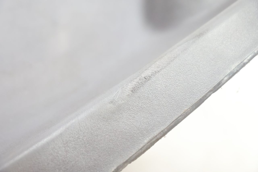 photo de INNER LEGSHIELD PEUGEOT VIVACITY 100 (1999 - 2008) - Alternative angle