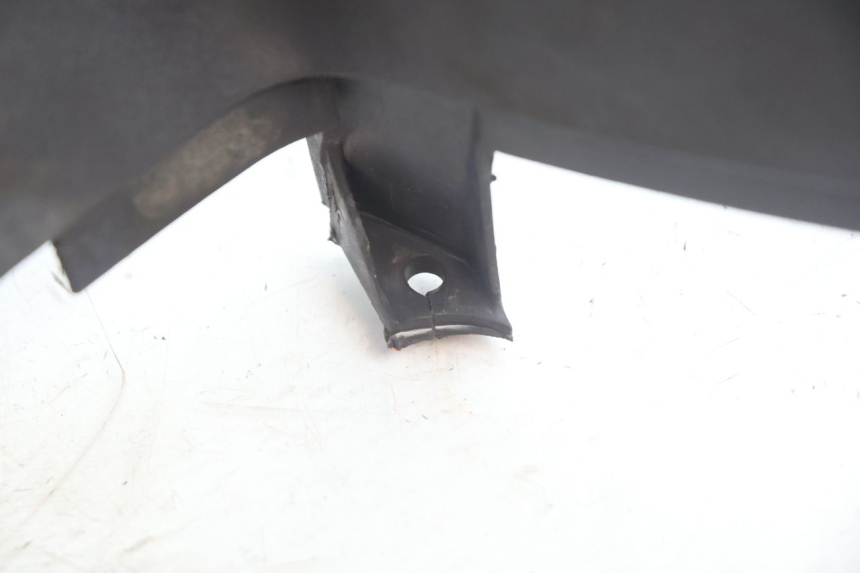 photo de INNER LEGSHIELD PEUGEOT VIVACITY 100 (1999 - 2008) - Technical close-up