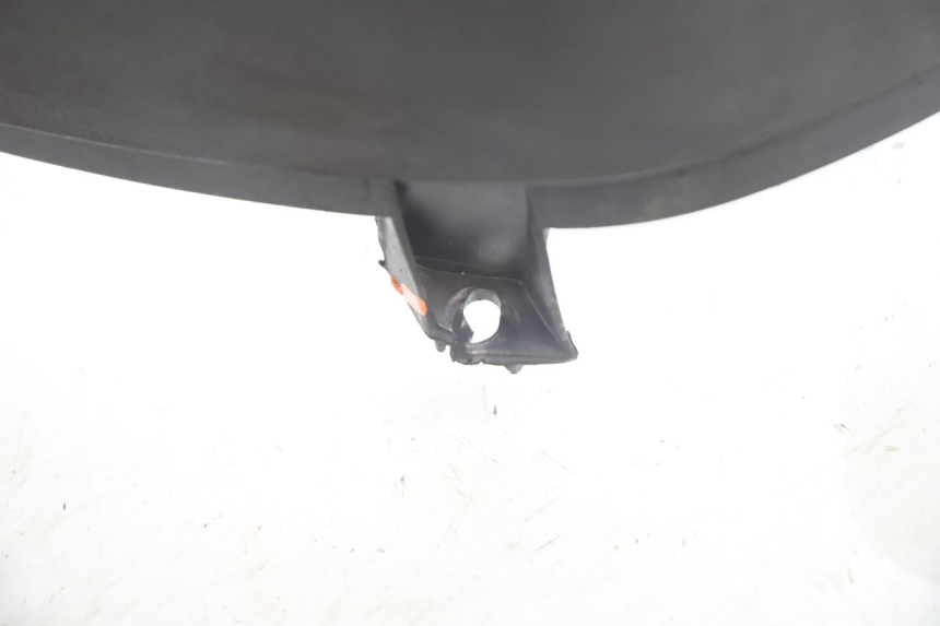 photo de INNER LEGSHIELD PEUGEOT VIVACITY 100 (1999 - 2008) - Fixing points details