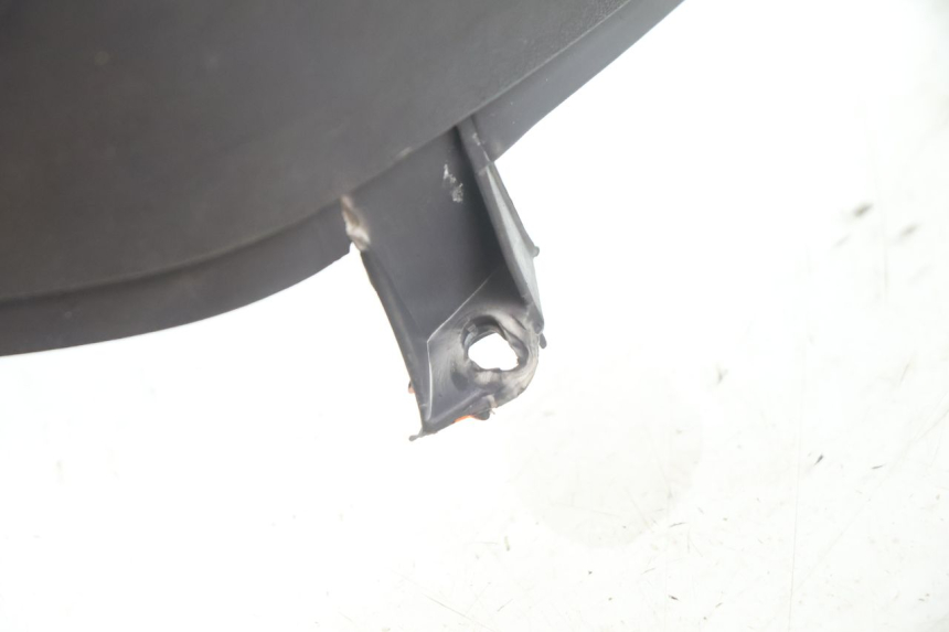 photo de INNER LEGSHIELD PEUGEOT VIVACITY 100 (1999 - 2008) - Surface and material condition