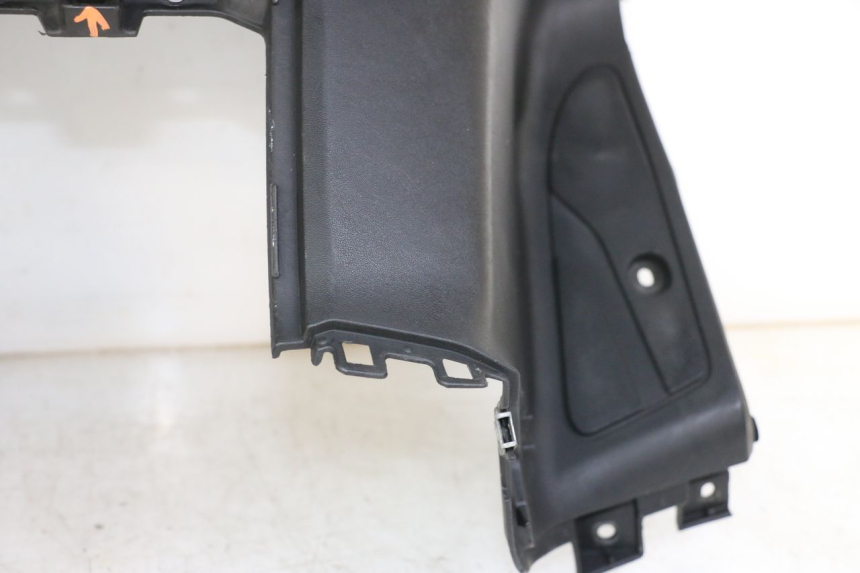 photo de INNER LEGSHIELD YAMAHA X-MAX XMAX ABS 250 (2010 - 2012) - Detailed visual inspection