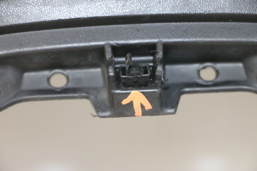 photo de INNER LEGSHIELD YAMAHA X-MAX XMAX ABS 250 (2010 - 2012) - Alternative angle