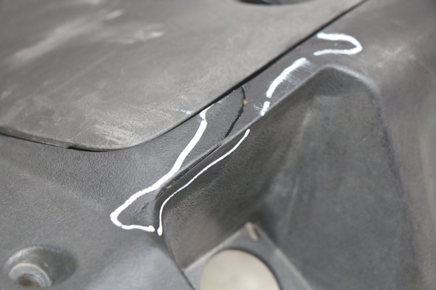 photo de INNER APRON YAMAHA X-MAX XMAX 250 (2006 - 2009) - Distinctive features