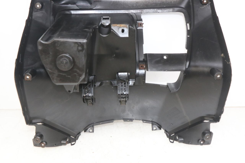 photo de INNER APRON YAMAHA X-MAX XMAX 250 (2006 - 2009) - Alternative perspective