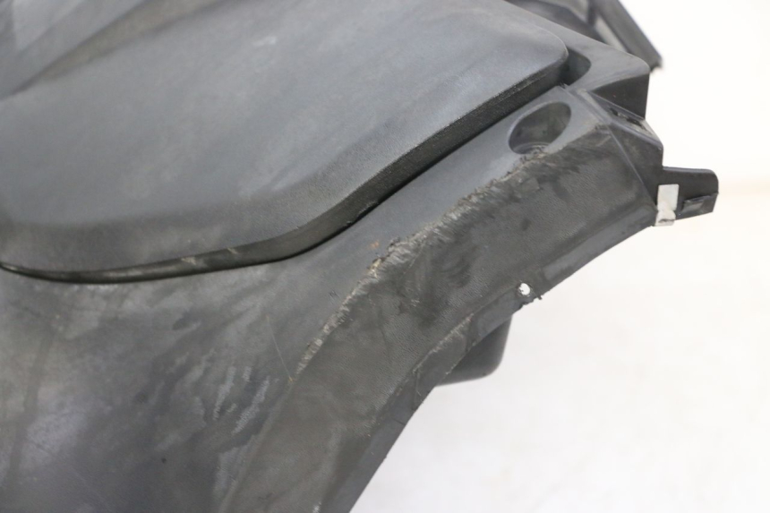 photo de INNER FAIRING YAMAHA X-MAX XMAX 125 (2010 - 2013) - High-resolution close-up