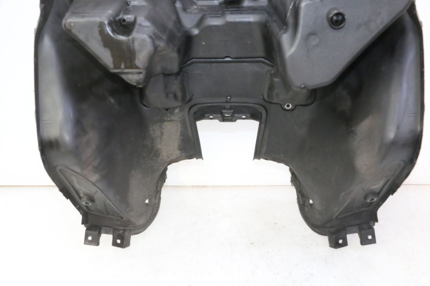 photo de INNER FAIRING YAMAHA X-MAX XMAX 125 (2010 - 2013) - Fixing points details