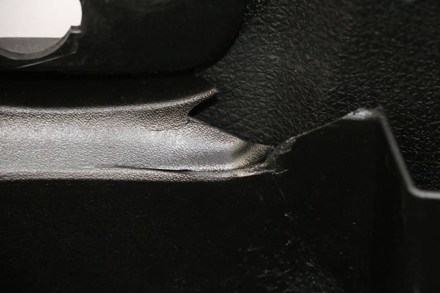 photo de INNER FAIRING YAMAHA X-MAX XMAX 125 (2010 - 2013) - Technical close-up