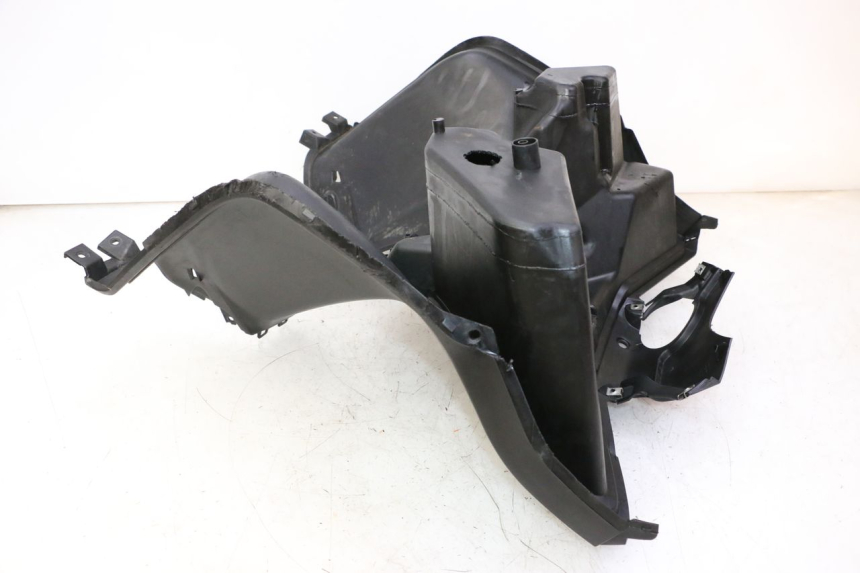 photo de INNER FAIRING YAMAHA X-MAX XMAX 125 (2010 - 2013) - Fixing points details