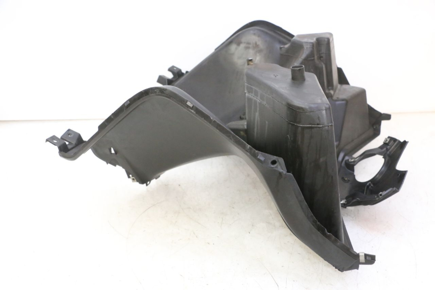 photo de INNER FAIRING YAMAHA X-MAX XMAX 125 (2010 - 2013) - Alternative perspective