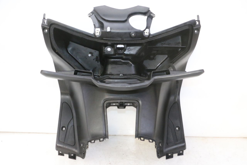 photo de INNER FAIRING YAMAHA X-MAX XMAX 125 (2010 - 2013) - Fixing points details