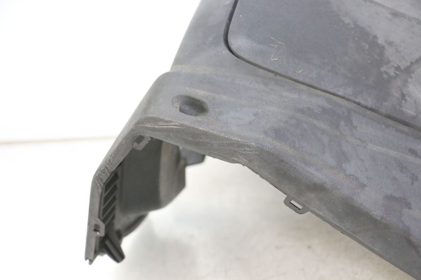 photo de INNER APRON YAMAHA X-MAX XMAX 250 (2006 - 2009) - Supplementary product photo