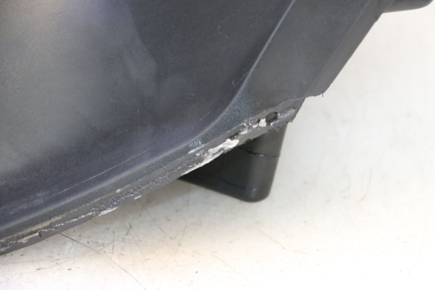 photo de INNER FAIRING YAMAHA X-MAX XMAX 125 (2010 - 2013) - Fixing points details