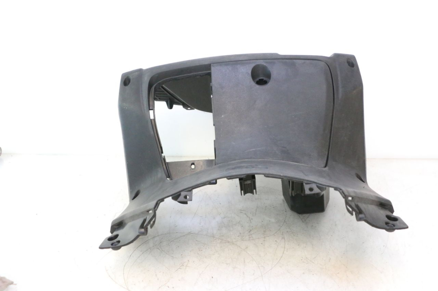 photo de INNER APRON YAMAHA XMAX X-MAX 125 (2006 - 2009) - Distinctive features