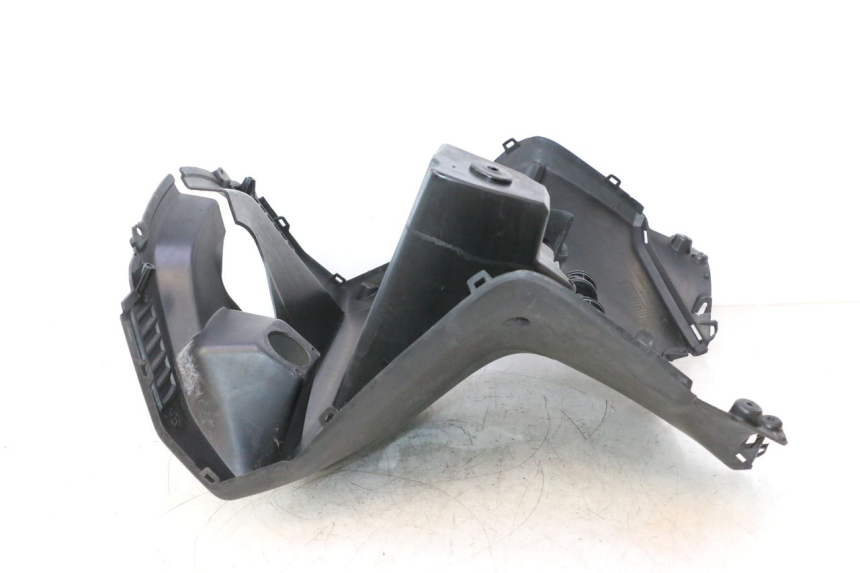 photo de INNER APRON YAMAHA XMAX X-MAX 125 (2006 - 2009) - Surface and material condition