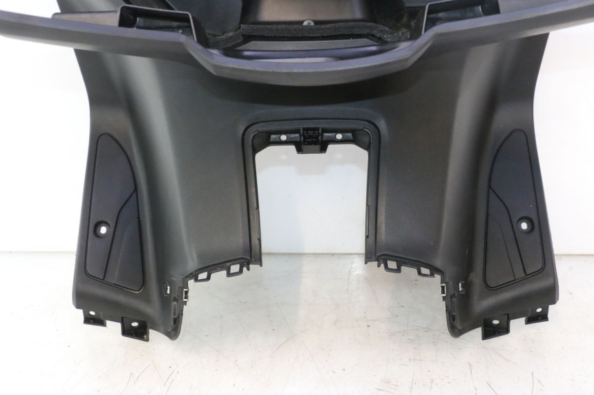 photo de INNER FAIRING YAMAHA X-MAX XMAX 125 (2010 - 2013) - Technical close-up
