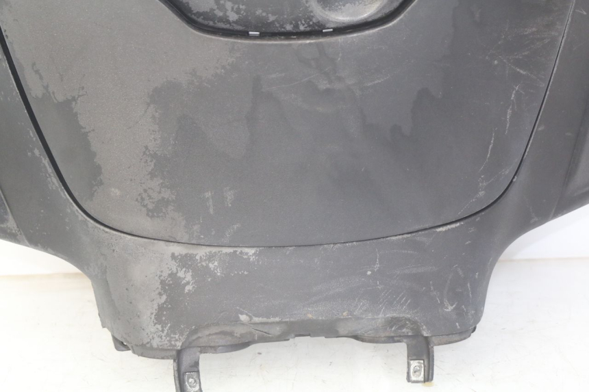 photo de INNER APRON PIAGGIO X9 EVOLUTION 125 (2003 - 2007) - Detailed visual inspection