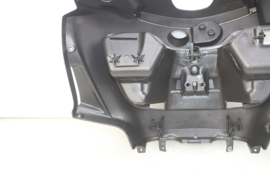 photo de INNER APRON PIAGGIO X9 125 (2000 - 2003) - Technical close-up