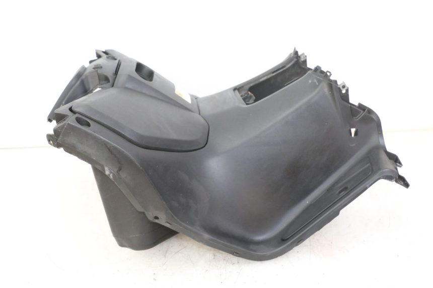 photo de INNER LEGSHIELD YAMAHA X-MAX XMAX ABS 250 (2010 - 2014) - High-resolution close-up