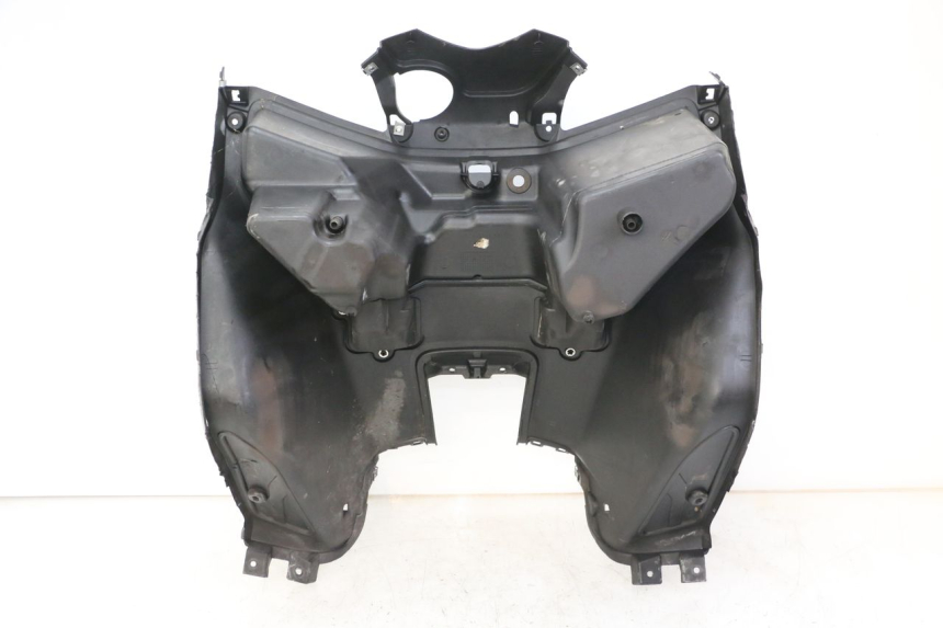 photo de INNER LEGSHIELD YAMAHA X-MAX XMAX ABS 250 (2010 - 2014) - Fixing points details
