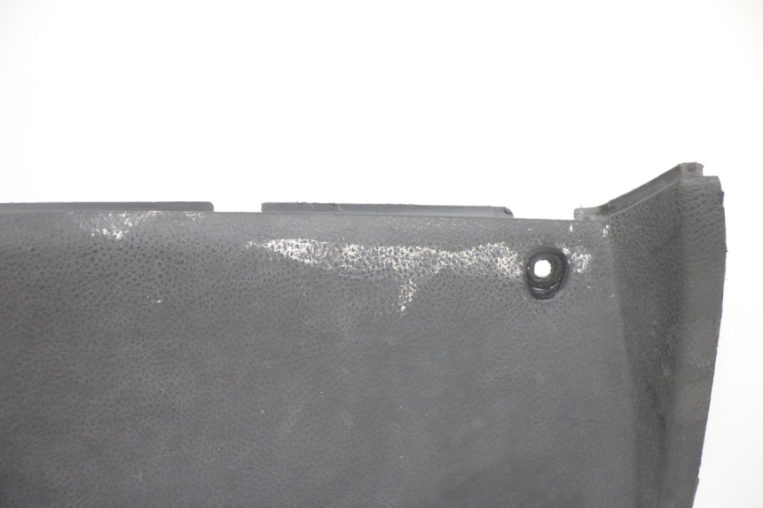 photo de INNER APRON YAMAHA YP MAJESTY 125 (1998 - 2001) - Product overview