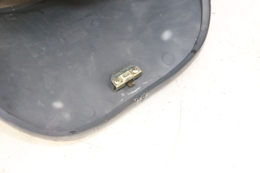 photo de INNER LEGSHIELD PIAGGIO ZIP 4T 50 (2006 - 2017) - Zoom on usage condition