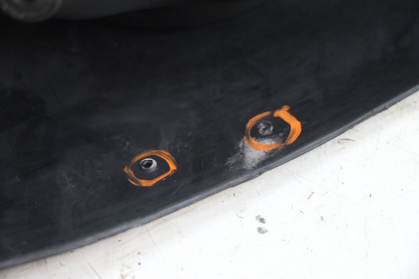 photo de INNER APRON PIAGGIO ZIP 4T 50 (2018 - 2020) - High-resolution close-up