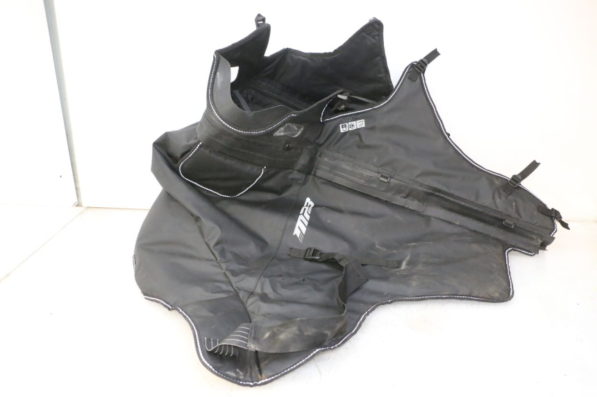 photo de LEG COVER PIAGGIO MP3 HPE 310 (2024 - 2025) - Detailed visual inspection