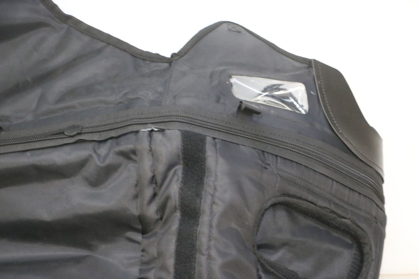 photo de LEG COVER PIAGGIO MP3 HPE 310 (2024 - 2025) - Surface and material condition