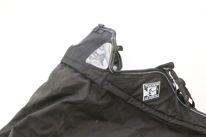 photo de LEG COVER PIAGGIO MP3 HPE 530 (2022 - 2026) - Detailed visual inspection