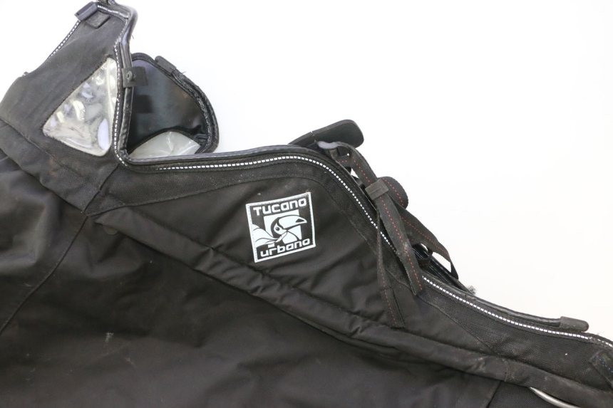 photo de LEG COVER PIAGGIO MP3 HPE 530 (2022 - 2026) - Focus on structure