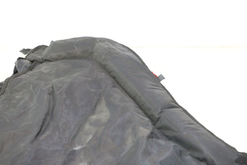 photo de LEG COVER PIAGGIO MP3 HPE 530 (2022 - 2026) - Technical close-up