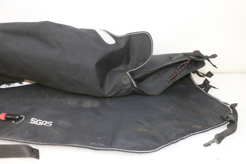 photo de LEG COVER PIAGGIO MP3 500 (2016 - 2018) - High-resolution close-up