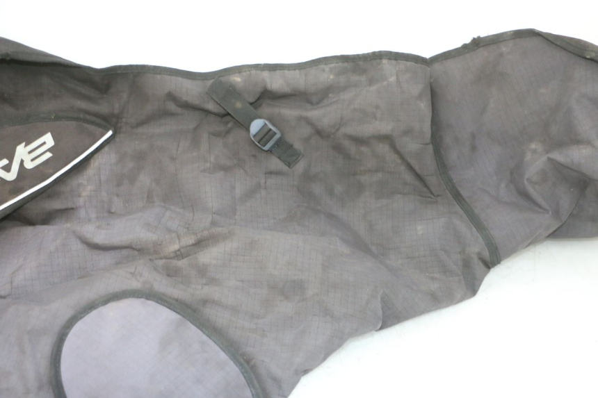 photo de LEG COVER PIAGGIO XEVO - X EVO 125 (2007 - 2017) - Detailed visual inspection