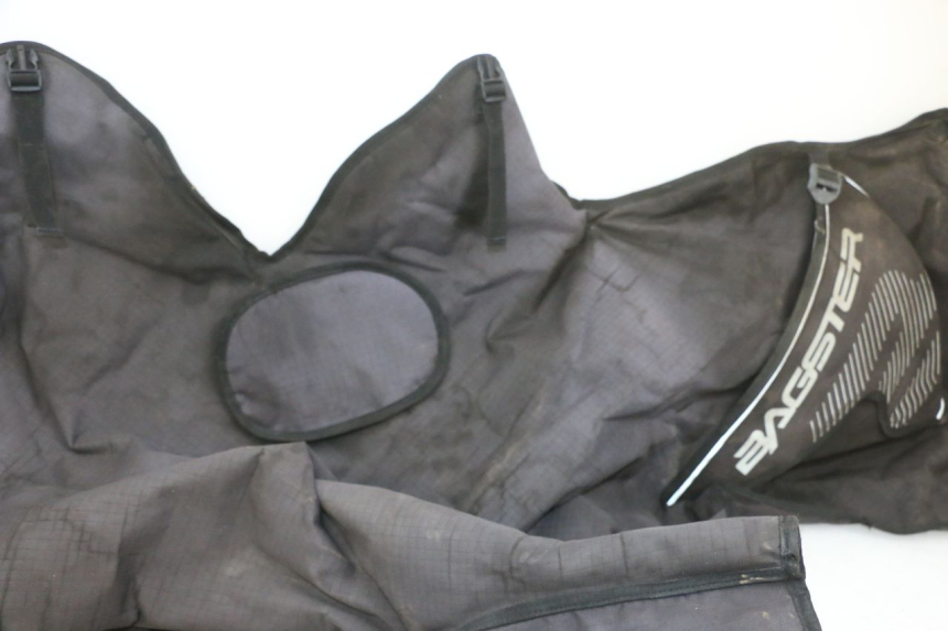 photo de LEG COVER PIAGGIO XEVO - X EVO 125 (2007 - 2017) - Zoom on usage condition