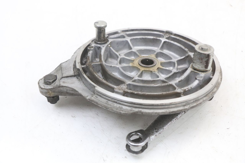photo de REAR BRAKE DRUM SUZUKI GSX E 250 (1982 - 1983) - Alternative perspective