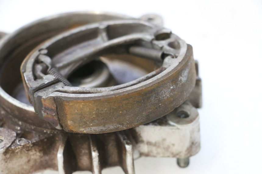 photo de REAR BRAKE DRUM SYM MIO 50 (2005 - 2010) - Alternative perspective