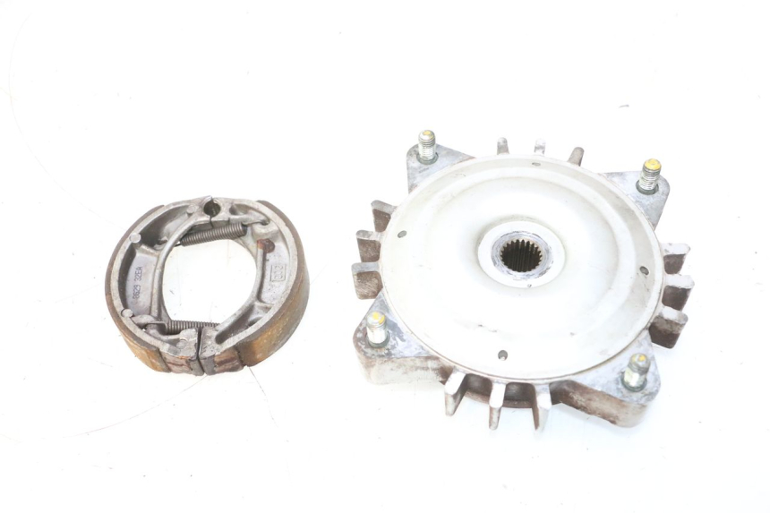 photo de REAR BRAKE DRUM SYM MIO 50 (2005 - 2010) - Fixing points details