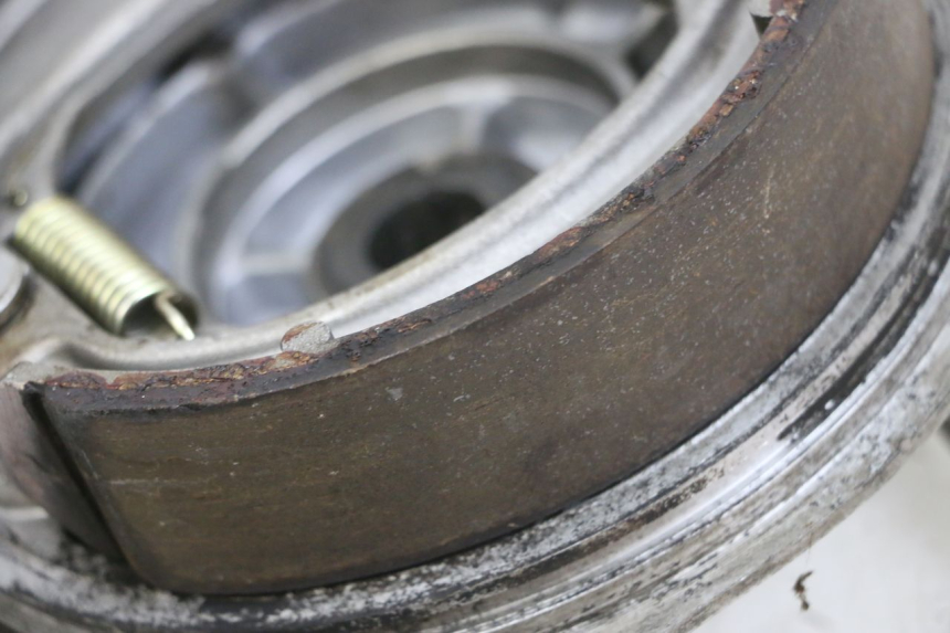 photo de REAR BRAKE DRUM KYMCO ZING 125 (1997 - 2003) - Technical close-up