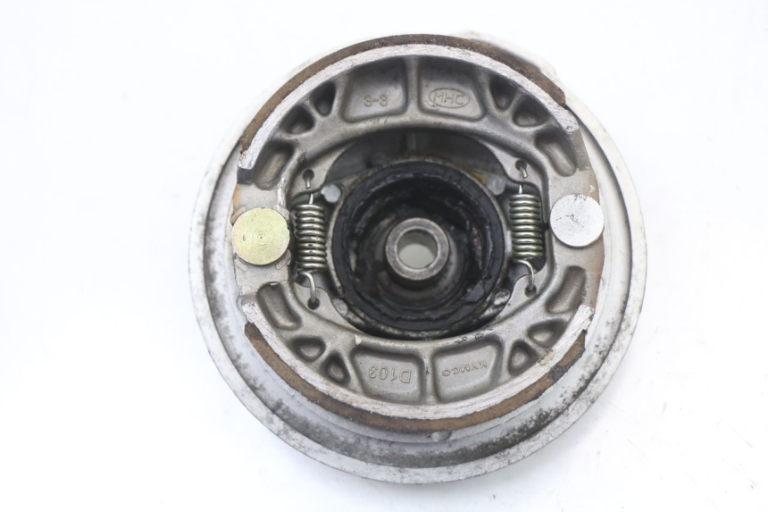 photo de FRONT BRAKE DRUM KYMCO AGILITY PREMIUM 50 (2007 - 2010) - Technical close-up