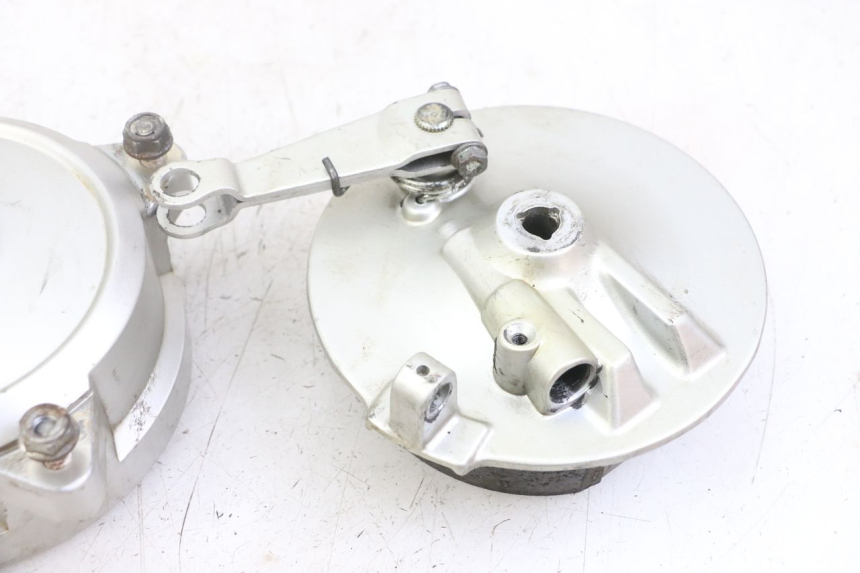 photo de FRONT DRUM HONDA SCV LEAD 100 (2003 - 2007) - Fixing points details