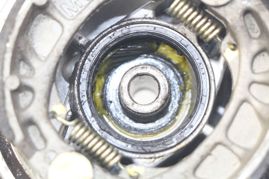 photo de FRONT DRUM PEUGEOT LUDIX 50 (2008 - 2017) - Technical close-up