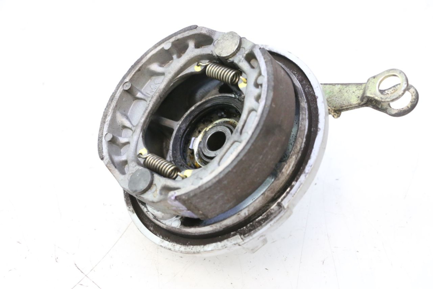 photo de FRONT BRAKE DRUM PEUGEOT LUDIX ONE 50 (2004 - 2013) - Technical close-up