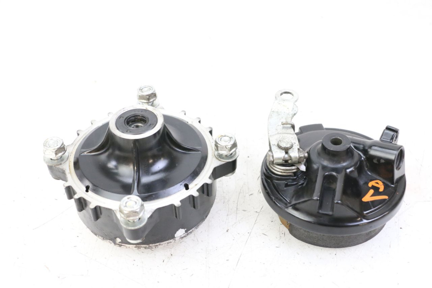 photo de FRONT BRAKE DRUM MBK OVETTO ONE 2T 50 (2013 - 2017) - Markings and original references