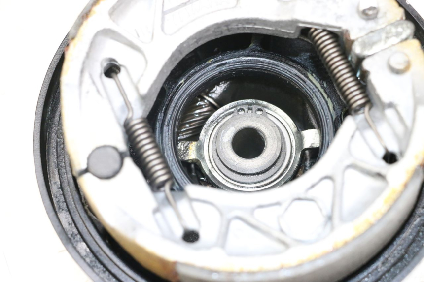 photo de FRONT BRAKE DRUM MBK OVETTO ONE 2T 50 (2013 - 2017) - Zoom on usage condition