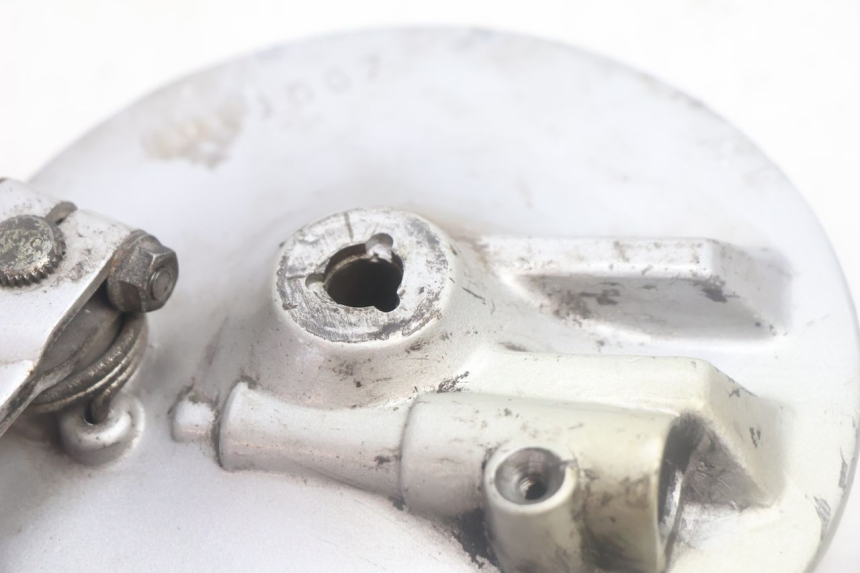 photo de FRONT DRUM HONDA SCV LEAD 100 (2003 - 2007) - Technical close-up