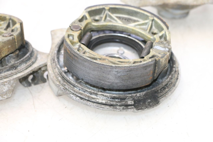 photo de FRONT BRAKE DRUM SMC XROAD 150 - Distinctive features
