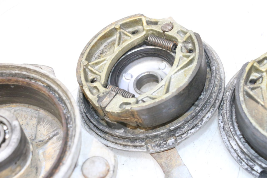 photo de FRONT BRAKE DRUM SMC XROAD 150 - Focus on structure