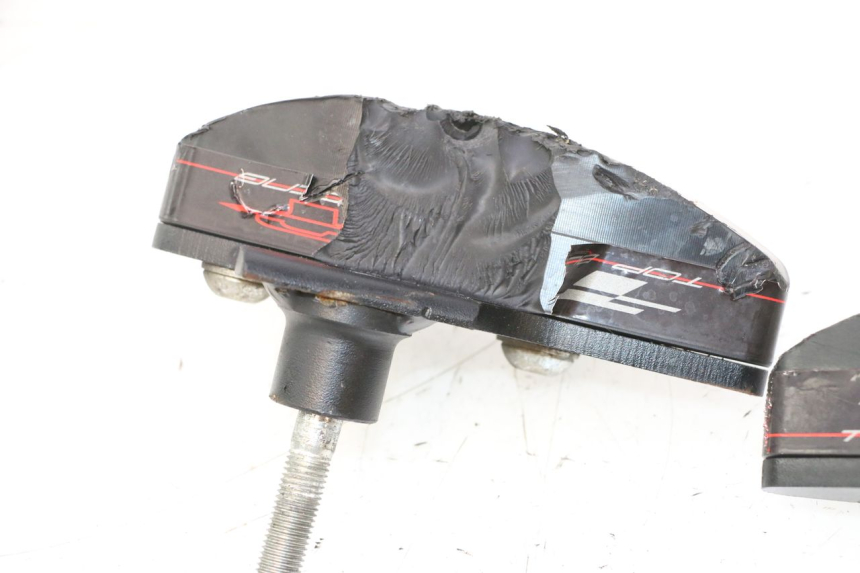 photo de ENGINE SLIDER SUZUKI GSR 600 (2005 - 2012) - Product overview