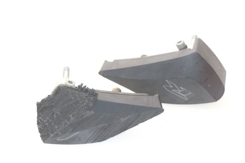 photo de ENGINE SLIDER SUZUKI GSX-R GSXR K16 1000 (2012 - 2016) - Fixing points details